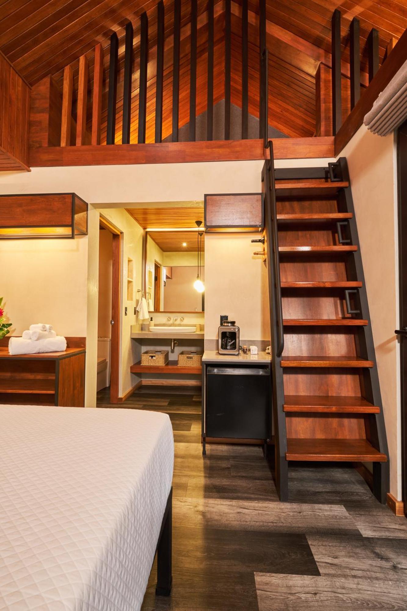 Suwa Arenal Villa